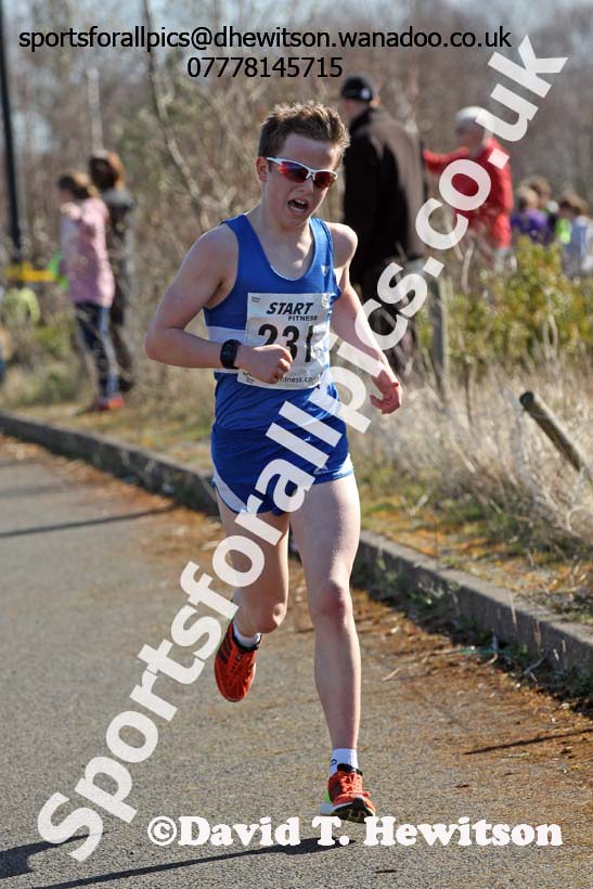 Under-15s boys and girls Elswick Harriers Good Friday Road Relays. Photo: David T. Hewitson/Sports for All Pics